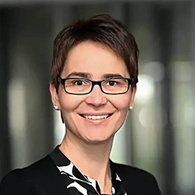 Prof. Dr. Christina Holzapfel